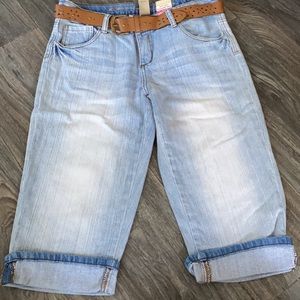 Juniors capris plus size